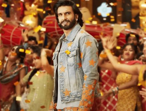 ranveer singh jhumka outfit.